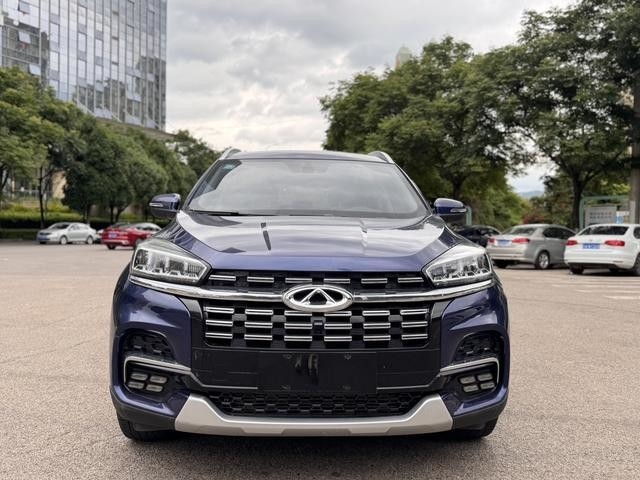 Китайский подержанный внедорожник с небольшим пробегом Chery Tiggo 8, автоматическая коробка передач, 2019 год, для семейного и коммерческого использования