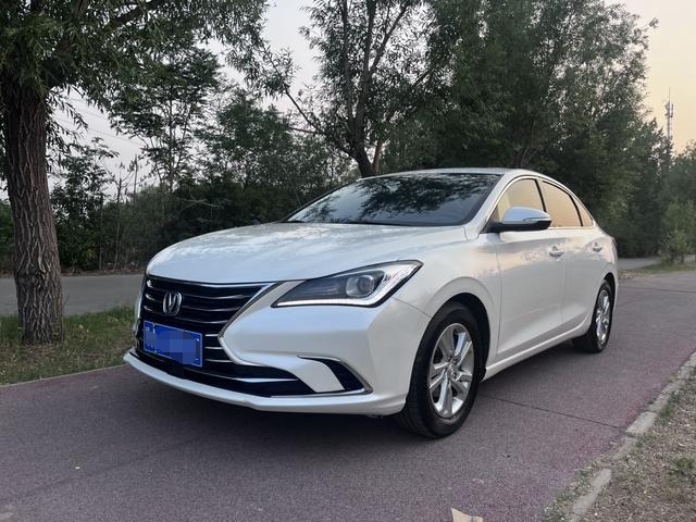 Доступный подержанный Чанган Eado 1.6L Автоматический внедорожник 2019 Eado GDI Седан для Африки и Ближнего Востока