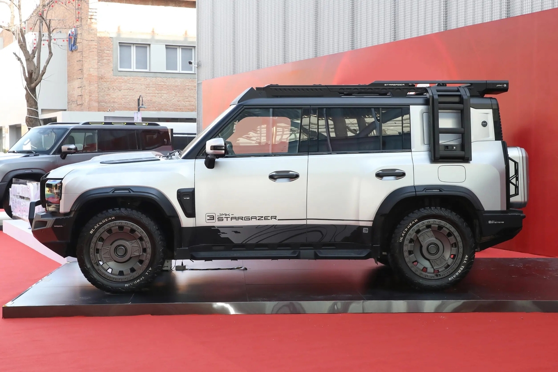 Новый Sliver Dragon Wing 2024 год 4WD бензиновый автомобиль прочный мощный идеальный автомобиль с индивидуальным цветом