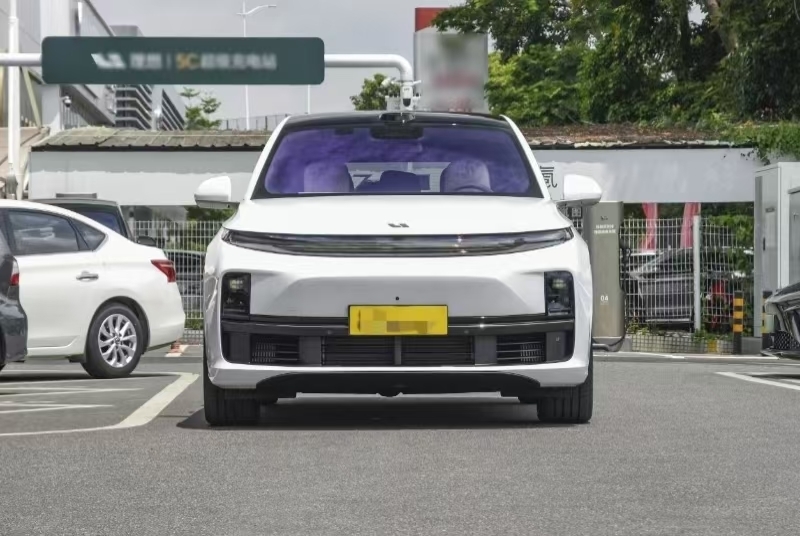 Новый внедорожник Li Auto 2025 года, полноприводный, с увеличенным запасом хода, прочный, мощный, идеальный автомобиль с возможностью выбора цвета