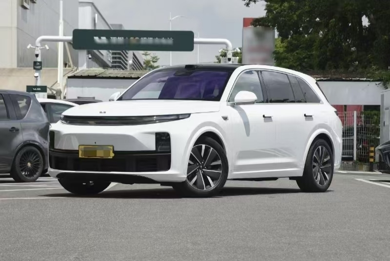Новый внедорожник Li Auto 2025 года, полноприводный, с увеличенным запасом хода, прочный, мощный, идеальный автомобиль с возможностью выбора цвета
