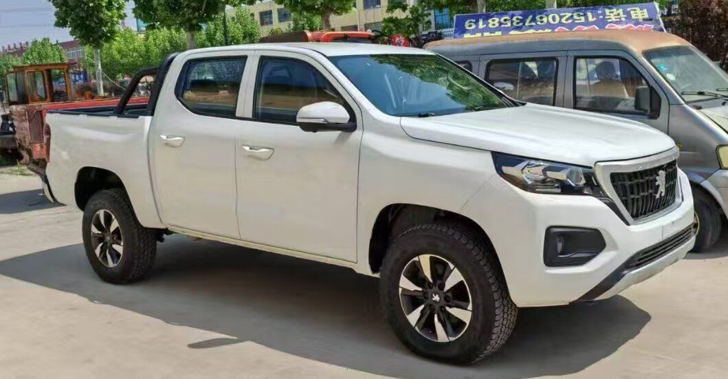 Доступный новый Peugeot Diesel 4WD Volante a la izquierda Euro 5 Двойной кабины Для экспорта