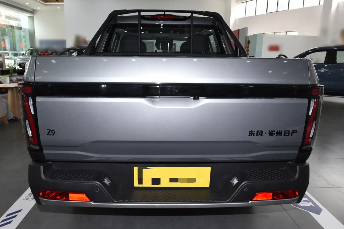 Доступный для бюджета Dongfeng Z9 Pickup 2025 2.3T 6MT Дизель 2WD Euro 6 190hp Идеально подходит для экспорта и семейных поездок