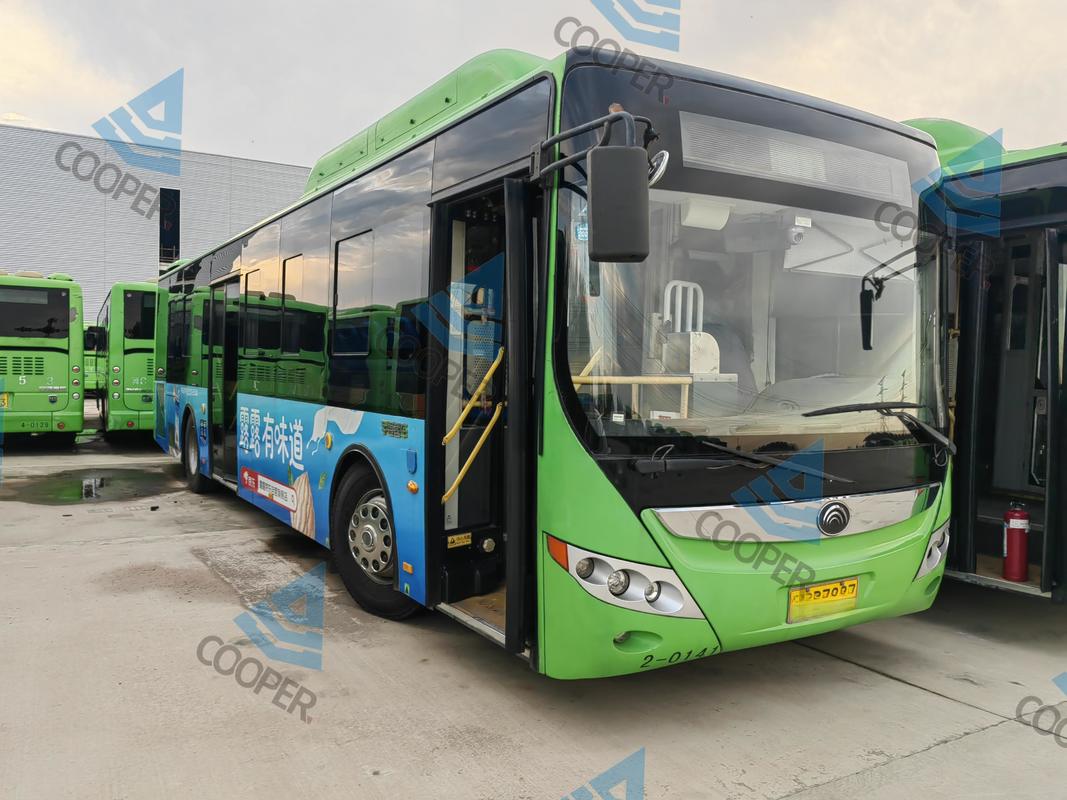 2020 год. Б/у. 77/23 места. 12 метров. Плавная форма. Б/у автобус Yutong6120 CNG. Двустворчатые двери