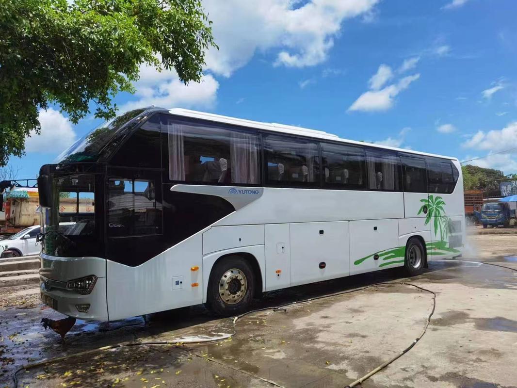 Использованный автобус Yutong Coach на 50 мест, класса люкс, Weichai, для экскурсий, дизельный, для аэропорта, церкви, пригородных перевозок