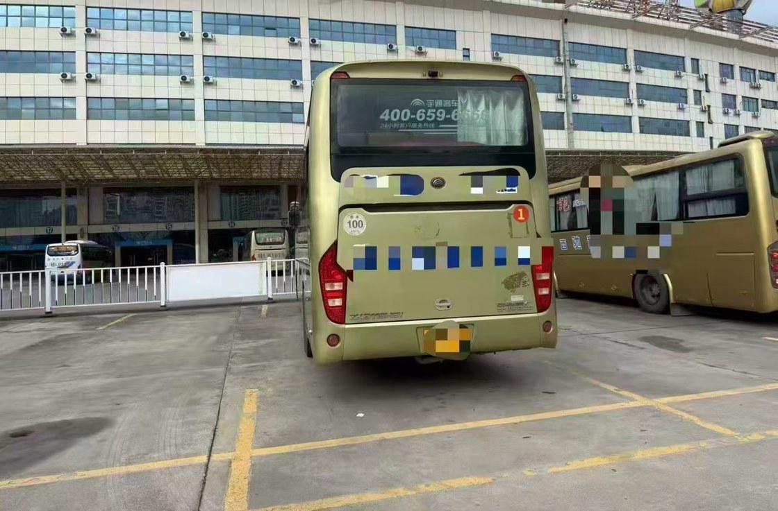 Использованный 49-местный дизельный автобус Yutong Coach Weichai для экскурсий, аэропорта, церкви, пригородных перевозок, школы, междугородних и междугородных перевозок, с правым/левым рулем