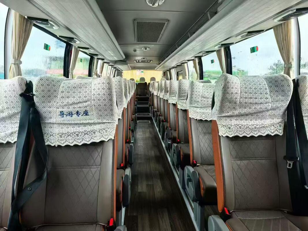 Использованный автобус Yutong на 50 мест C12 Luxury 2024 года Yutong Zk6127 Leafspring Weichai Engine Tour Bus Гана