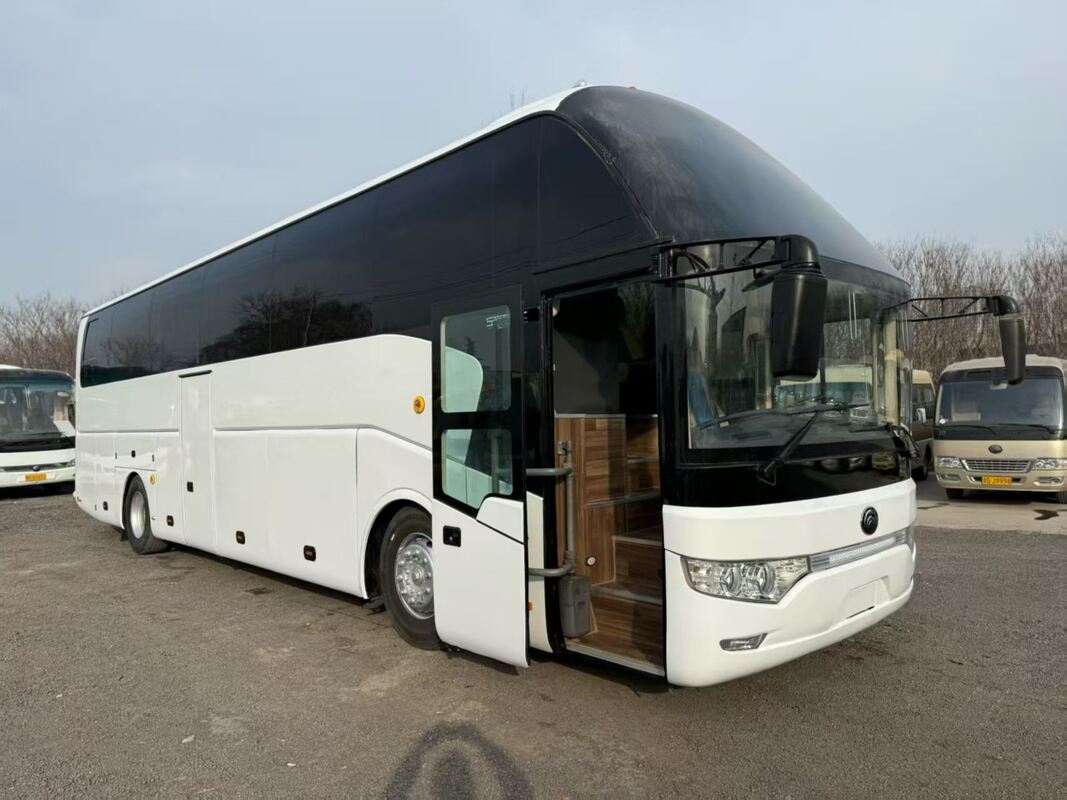Подержанный туристический автобус Yutong Zk6122 Yuchai 330 л.с. Рессорная подвеска 50 мест Роскошный транспорт с кондиционером