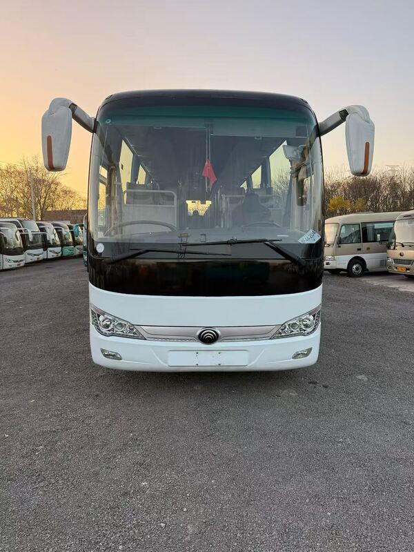Подержанные роскошные автобусы Yutong Zk6119 Yuchai 330hp Leaf Spring 50 мест Lux Transport с кондиционером для туристов или дальних поездок