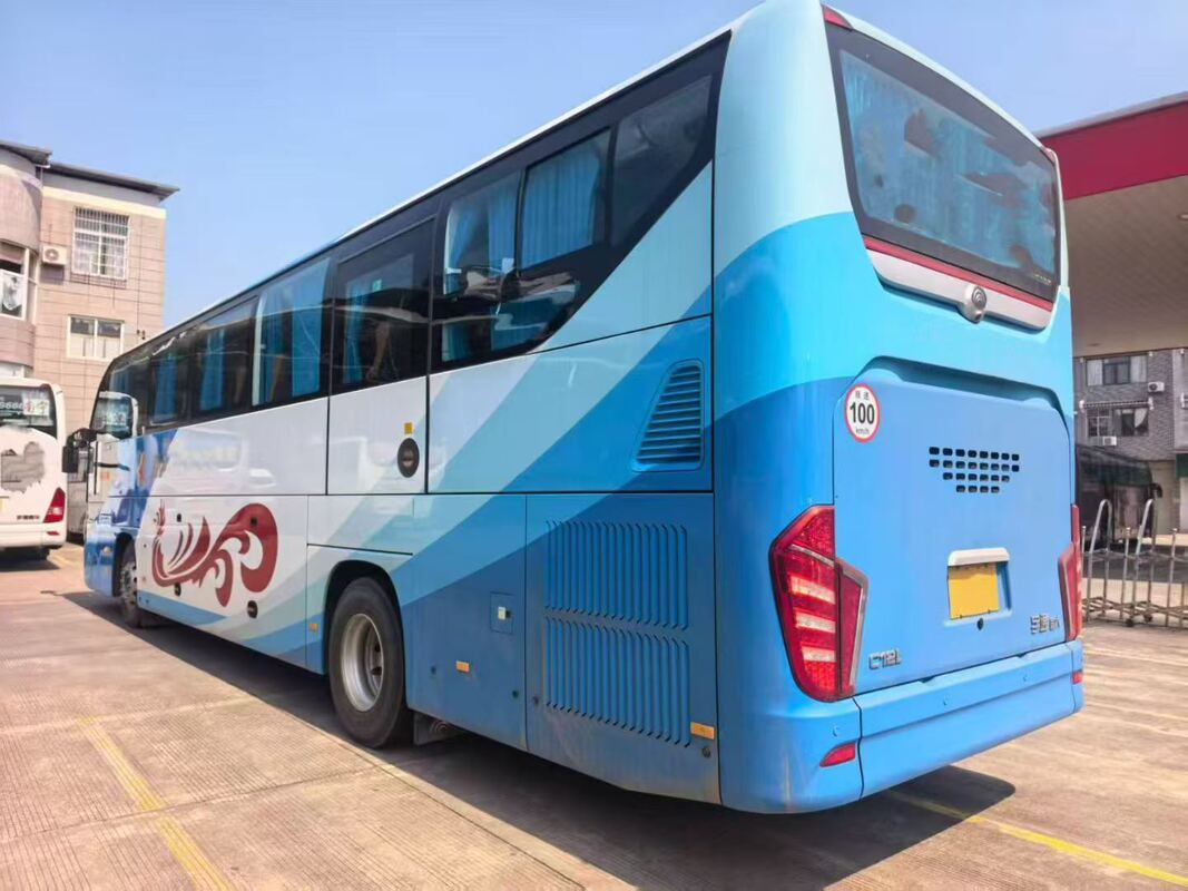 Подержанные автобусы Yutong Zk6128 Weichai 375hp Euro 5 Leaf Spring 48 мест Lux Транспорт с кондиционером для трансферного или дальнего следования