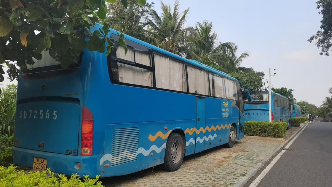 Подержанные туристические автобусы Yutong XMQ6117 Yuchai Евро 5 Рессорная подвеска 45 мест Люкс-транспорт с кондиционером для челночных или междугородних перевозок