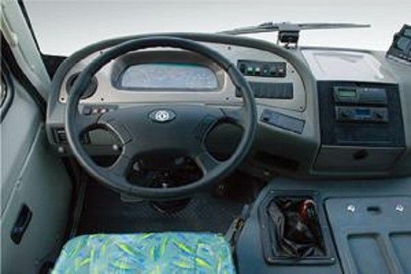 Бренд ЗХОНГТОНГ использовал автобус тренера сила 80кв двигателя Ючай 2011 места года 24 максимальная
