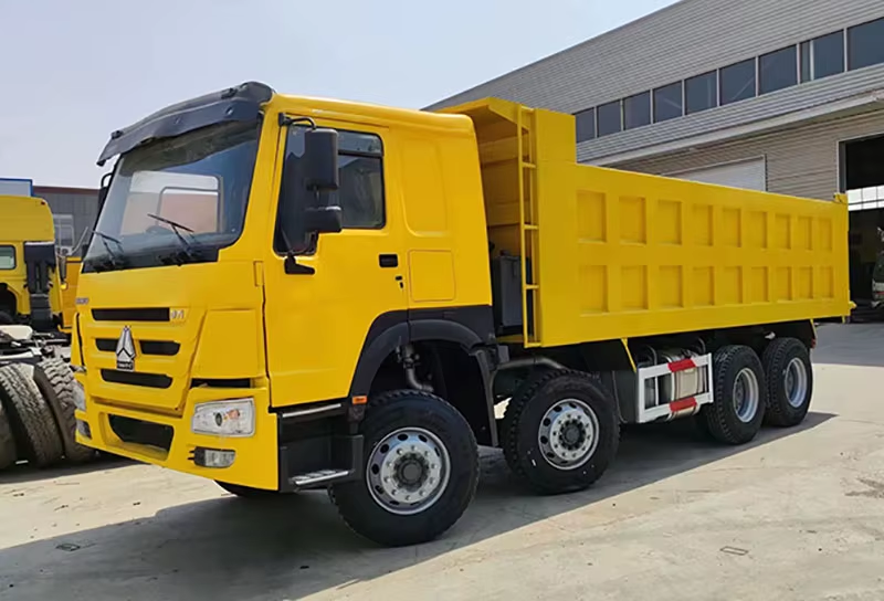 Используемый самосвал Howo 371hp 8x4 с левым приводом дизельный двигатель WP AC 12 колес для Зимбабве