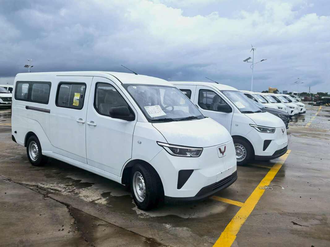 Wuling Yangguang EV, электрический микроавтобус, 9-местный электрический пассажирский фургон, электрический маршрутный автобус, легкий электрический автобус, электрический микроавтобус с левым рулем