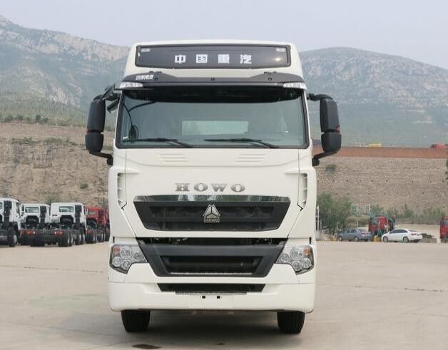 HOWO T7H использовало сверхмощный привод тележек 6x4 с A/C силой двигателя 397kW