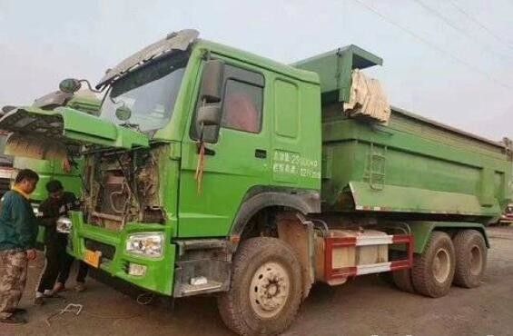 Мотор 340ХП евро ИВ использовал самосвал с приводом 6кс4 для продажи