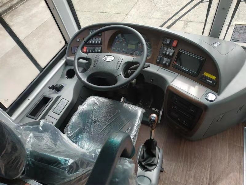 63 мест двигателя дизеля автобуса двойника скорость ручного привода 110km цапфы назад левых/h Макс