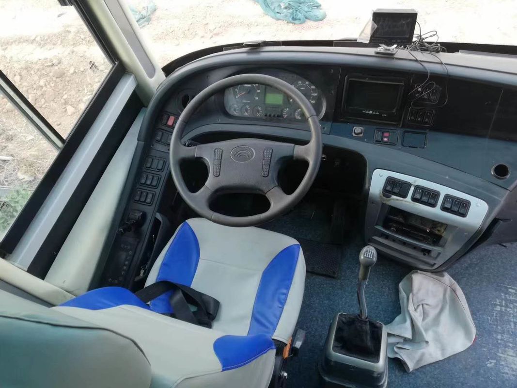 Туристический автобус YC6L330-20 подержанный Yutong 2011 двигатель ZK6127 цилиндра мест 6 года 55