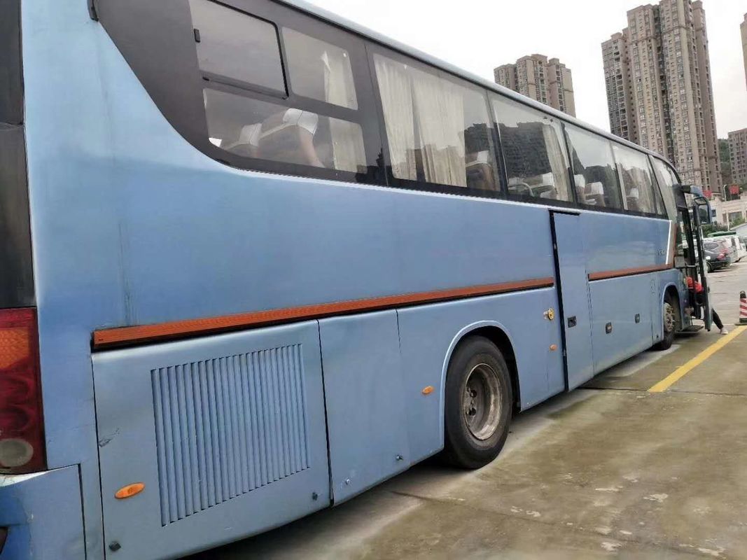 Автобус тренера мест двигателя дизеля 53 Kinglong RHD используемый 233kw с двойными дверями AC