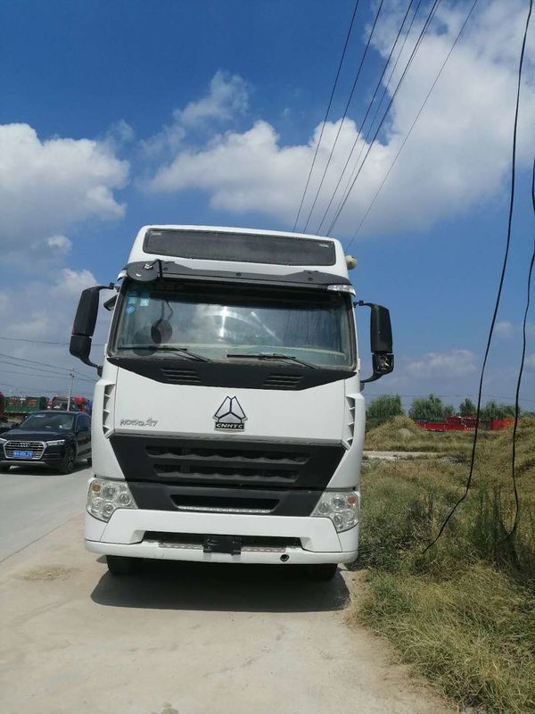 Голова 6x4 тележки трактора Китая Sinotruk Howo A7 с другими цветами