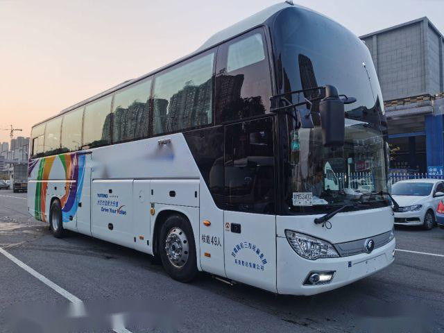 Автобусы пассажира Zk6118 336kw 49 используемые местами Yutong шасси Weichai 336kw воздушной подушки 2017 год
