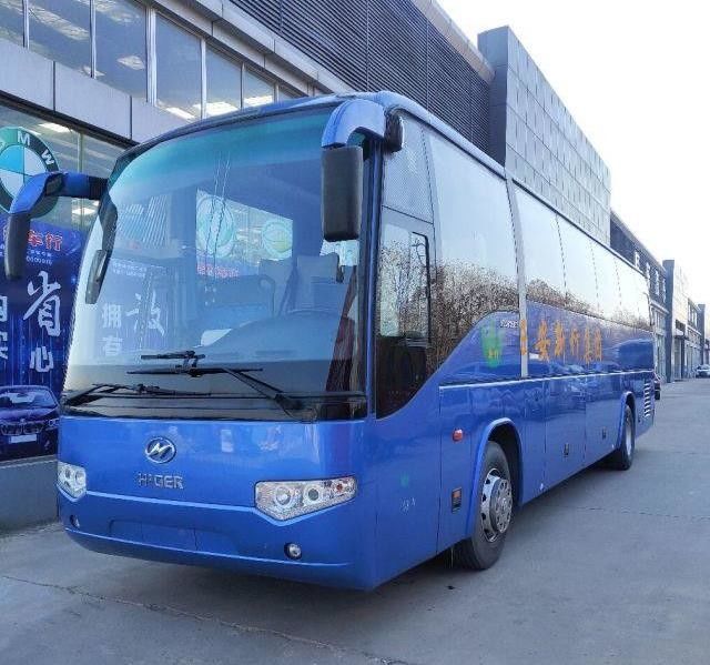 Более высокие места KLQ6129 53 поднимают двойные двери используемые двигателем тренера автобуса стальное Chiassis