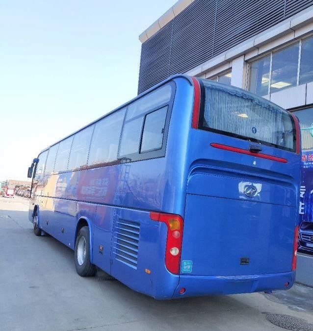 Более высокие места KLQ6129 53 поднимают двойные двери используемые двигателем тренера автобуса стальное Chiassis