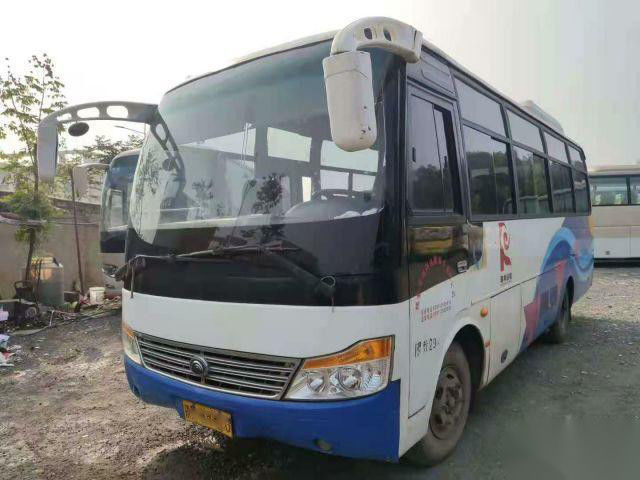Двери стального шасси автобуса пассажира мест ISO Yutong ZK6752D 29 используемые LHD одиночные