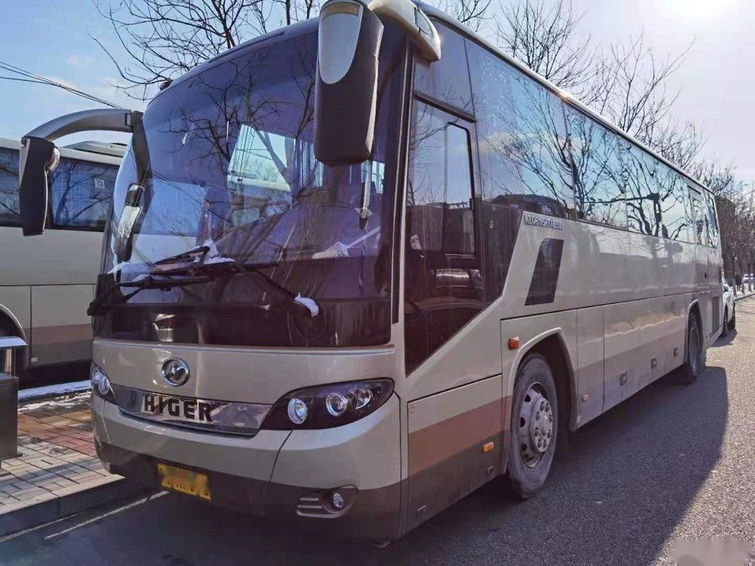 Места автобуса 53 тренера автобуса пассажира модели KLQ6115 бренда двигателя зада LHD более высоким стальным используемые шасси