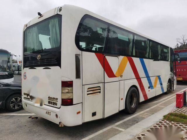 YOUNGMAN JNP6108 39 усаживает места воздушной подушки автобуса пассажира двигателя WP 199kw задним используемые автобусом выйденные шасси управляя кожаные