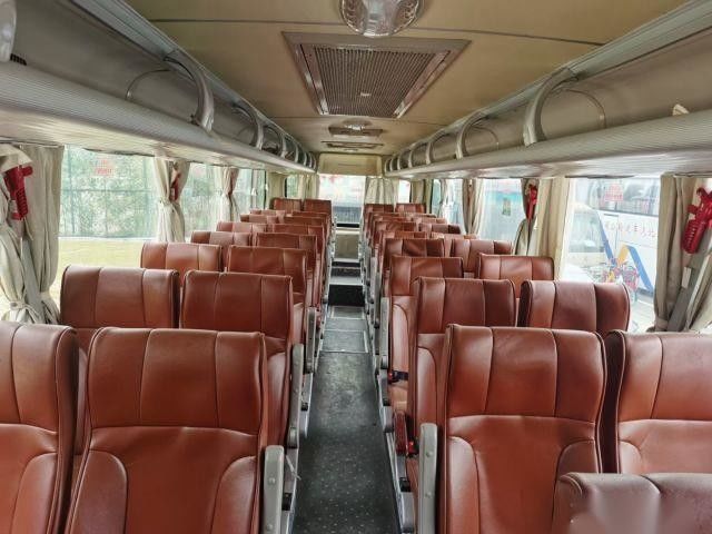 YOUNGMAN JNP6108 39 усаживает места воздушной подушки автобуса пассажира двигателя WP 199kw задним используемые автобусом выйденные шасси управляя кожаные