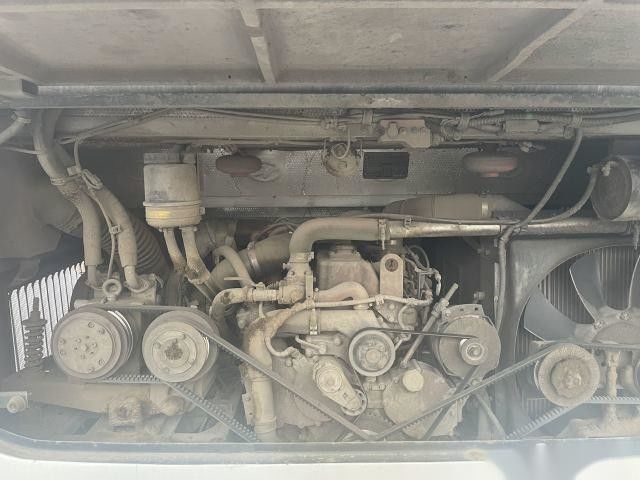 Используемые более высокие места модели KLQ6882 39 автобуса стальное шасси использовало двери двигателя 162kw зада Yuchai автобуса пассажира одиночные вышли кормило