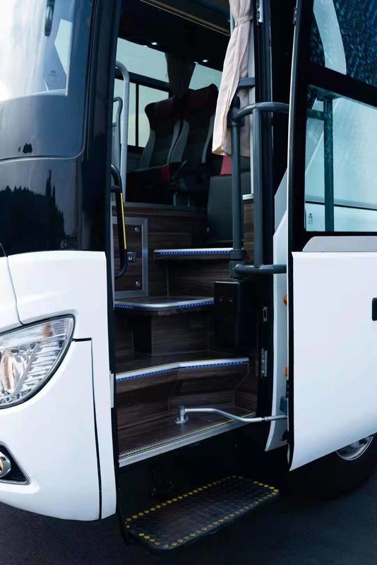Совершенно новая цапфа двойника автобуса ZK6126 Yutong с цветом 58 мест белым в двигателе продвижения заднем