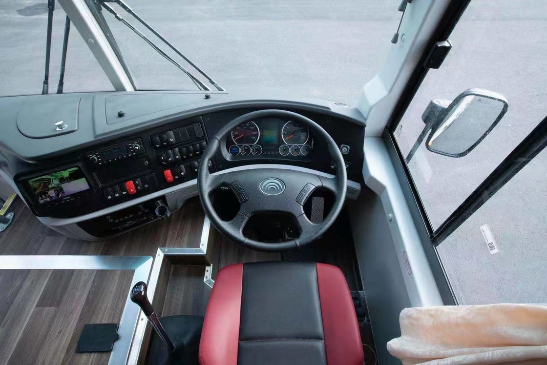 Совершенно новая цапфа двойника автобуса ZK6126 Yutong с цветом 58 мест белым в двигателе продвижения заднем