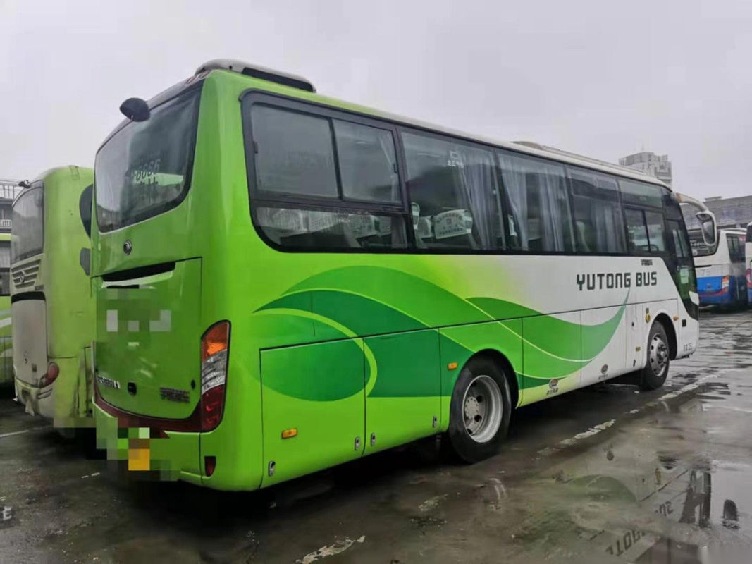 Используемое Yutong везет автобус на автобусе пассажира шасси мест Zk6858 35 стальной одиночной используемый дверью