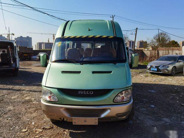 Используемые мини места автобуса 17 клеймят двигатель дизеля IVECO 2.8T электрическим евро III ворот