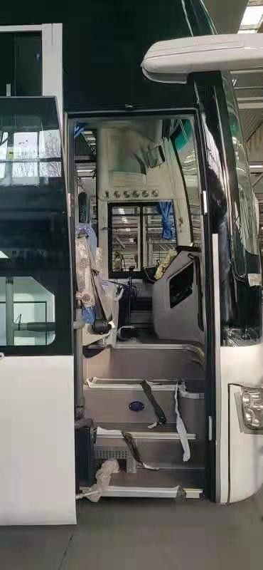 Автобус тренера нового автобуса Yutong ZK6112H9 мест автобуса 55 нового новый управляя двигателем двигателей дизеля LHD задним