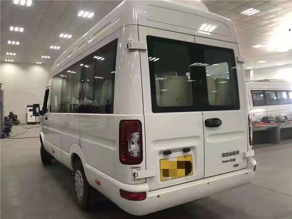Год белого бренда IVECO используемый и новый минибуса 15 мест 129Hp дизеля 2016-2017