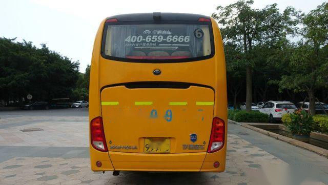 Используемые места автобуса ZK6107 49 Yutong вышли управляя шасси Yuchai воздушной подушки задний двигатель низкий километр