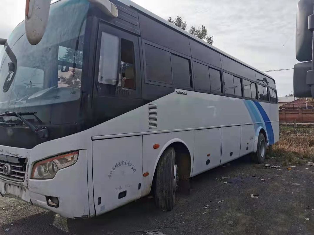 49 используемый местами автобус тренера Yutong ZK6102D используемый автобусом двигатель фронта 2011 года управляя двигателями дизеля LHD