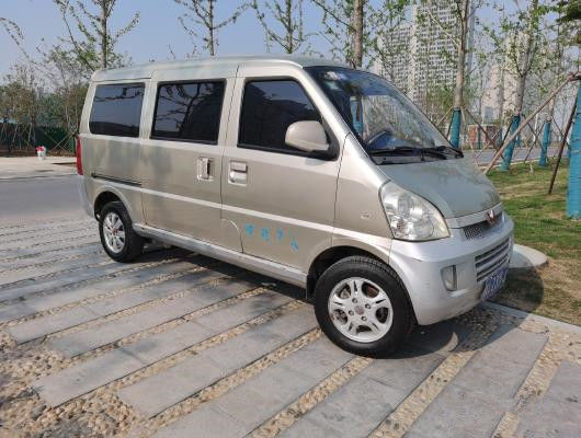 Бензин 2013 подержанных автомобилей автобуса мест автомобиля 7 Wuling года мини заправляет топливом режим привода LHD