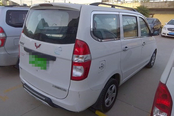 Бензин 2014 подержанных автомобилей автобуса мест подержанного автомобиля 7 Wuling года мини заправляет топливом привод LHD
