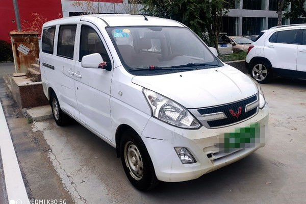 Бензин 2016 подержанных автомобилей автобуса подержанного автомобиля Wuling мест года 7 мини заправляет топливом привод LHD