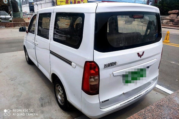 Бензин 2016 подержанных автомобилей автобуса подержанного автомобиля Wuling мест года 7 мини заправляет топливом привод LHD