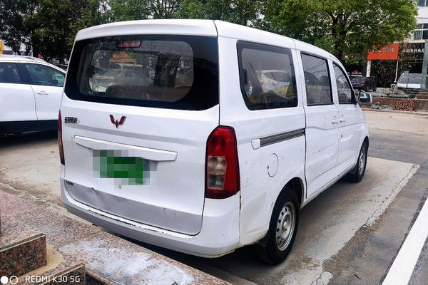 Бензин 2016 подержанных автомобилей автобуса подержанного автомобиля Wuling мест года 7 мини заправляет топливом привод LHD