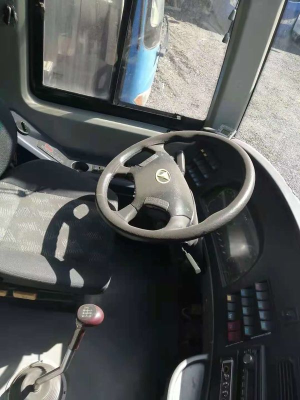 Используемые двойные двери воздушной подушки шасси 48seats автобуса NEOPLAN Youngman вышли управляя задним используемый двигателем автобус пассажира