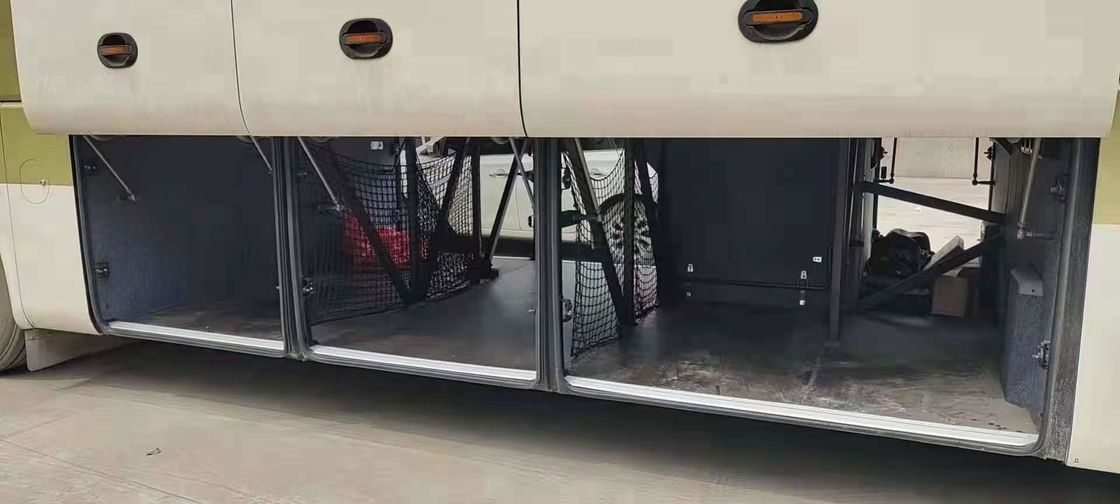 Используемые места тренера ZK6120 50 Yutong километр 2020 используемый годом двойных дверей автобуса пассажира низкий
