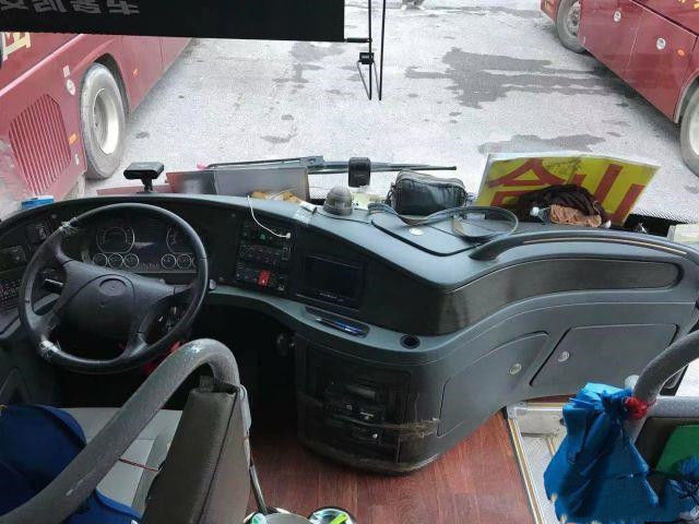 Автобус пассажира двигателя Yuchai шасси воздушной подушки мест туристического автобуса HFF6909 38 Ankai используемый брендом низким используемый километром для Африки