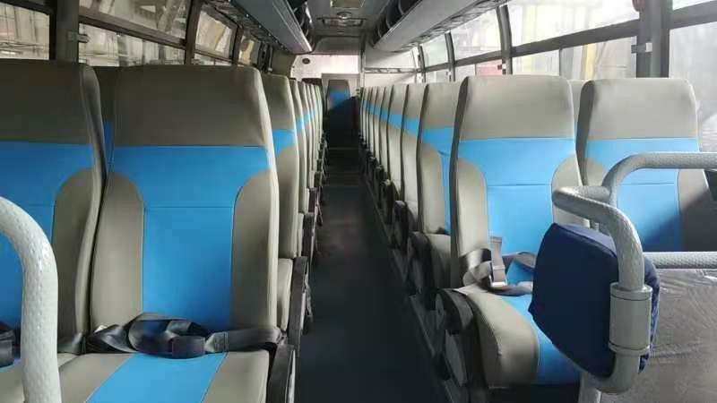39 мест YutongBus используемое ZK6908 использовали автобус тренера 2013 года управляя двигателями дизеля LHD