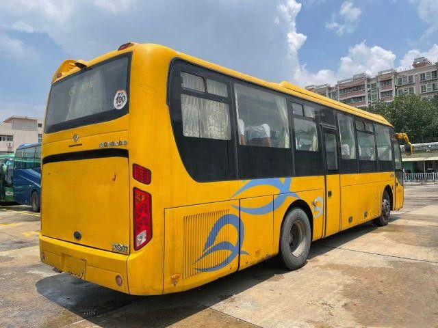 Используемый двигатель зада автобуса XMQ6110 Kinglong использовал двойные двери автобуса тренера 50 шасси воздушной подушки евро IV мест